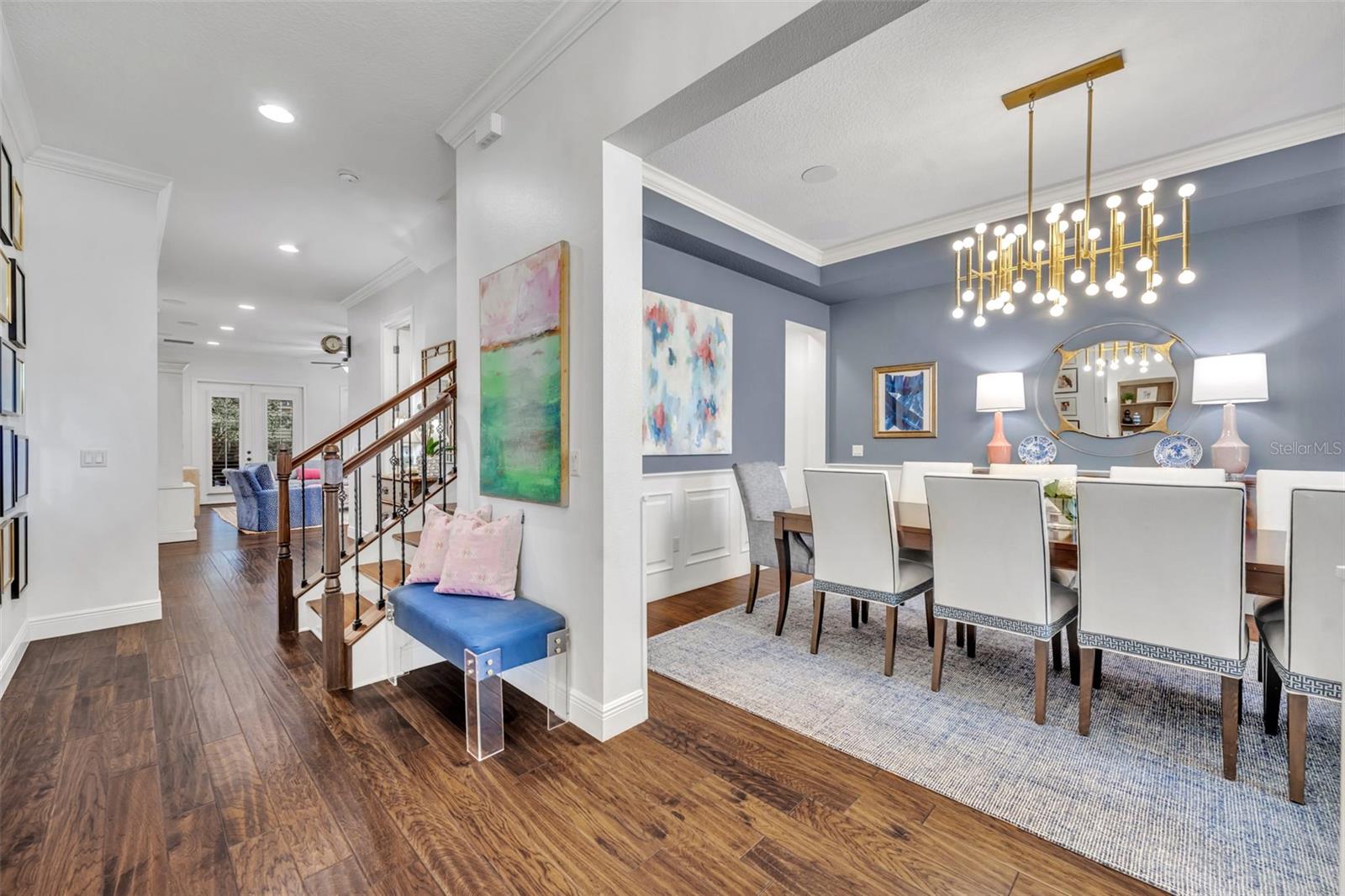 2030 VERSAILLES AVENUE