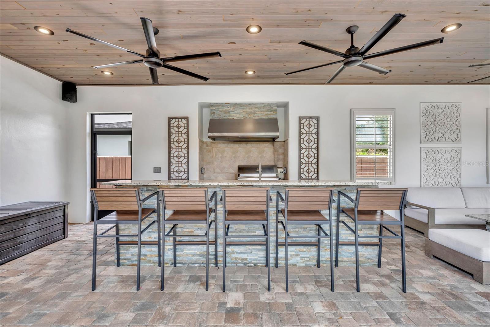 FONTAINEBLEAU - Residential