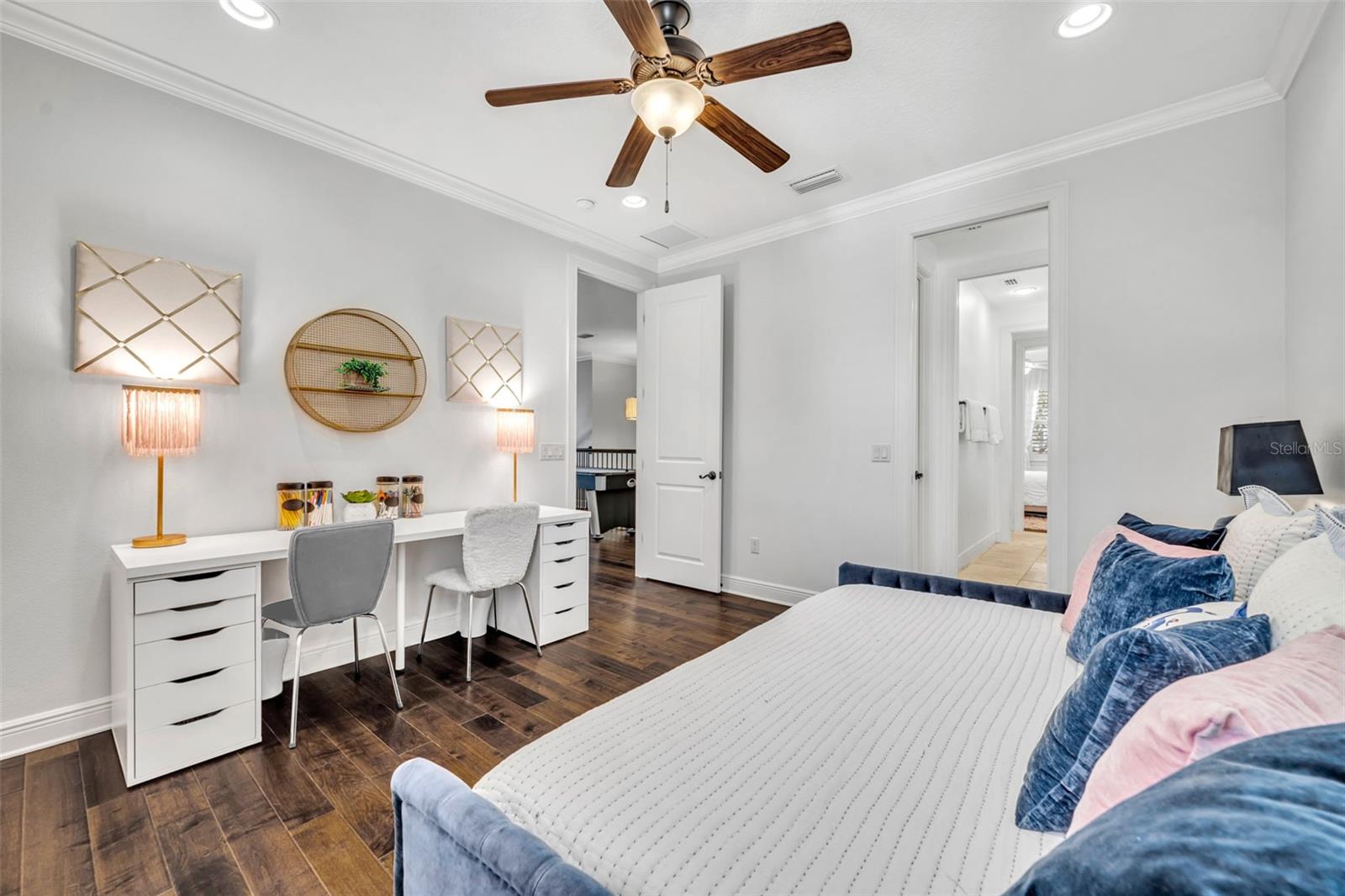 FONTAINEBLEAU - Residential