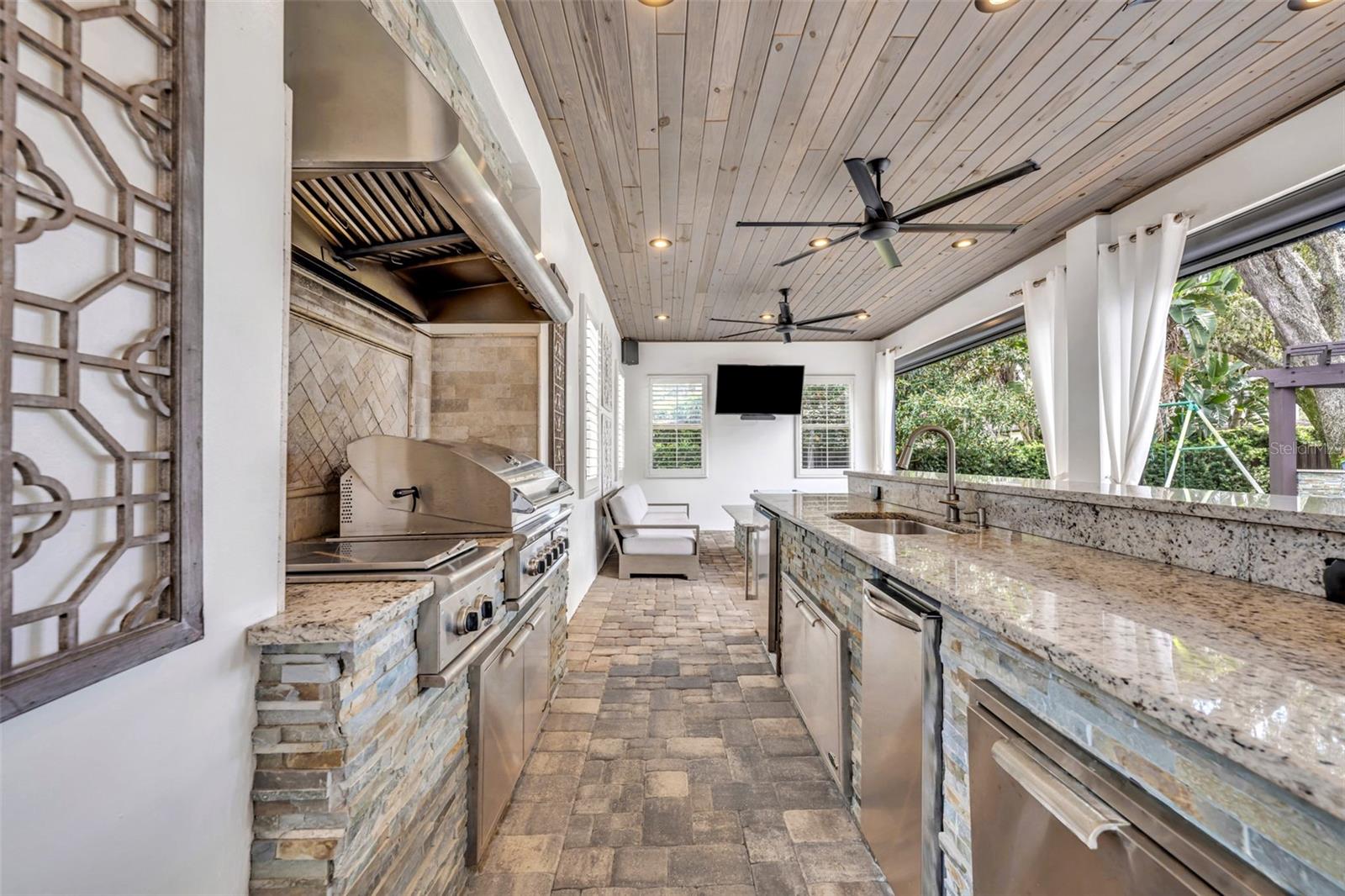 FONTAINEBLEAU - Residential