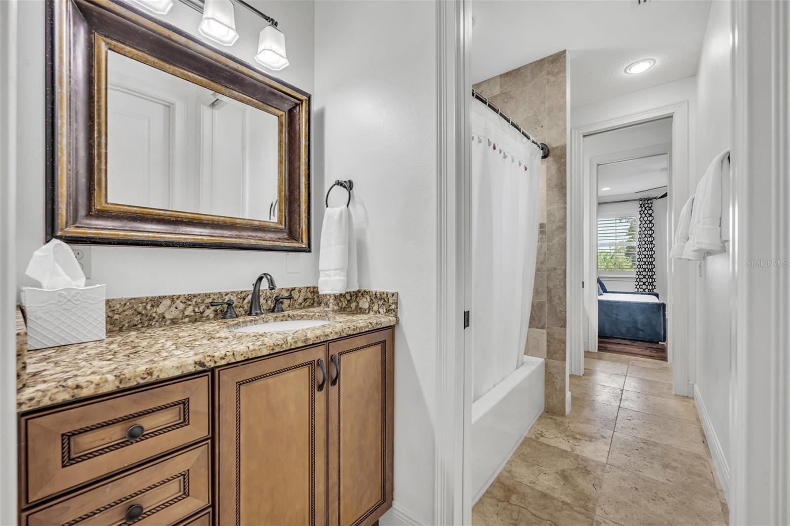 FONTAINEBLEAU - Residential