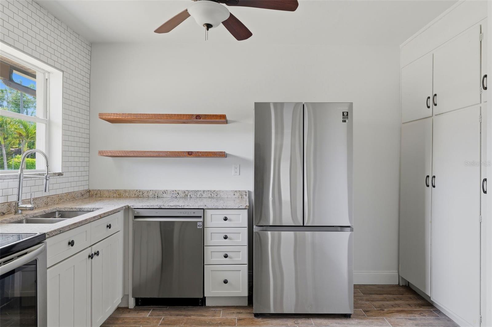 BARNARDS SUB D E - Residential