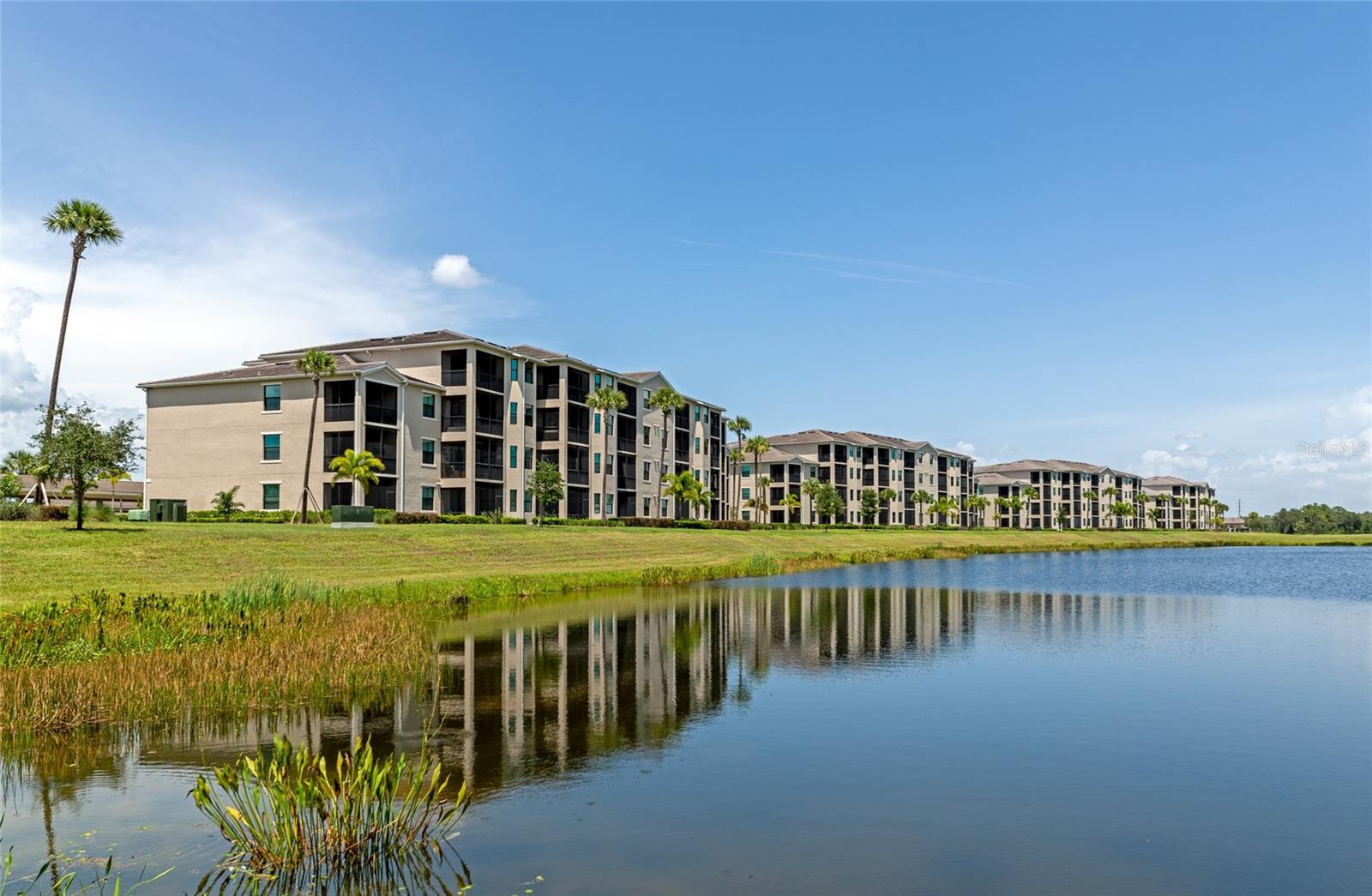 TERRACE IV AT LAKEWOOD NATIONAL PH II - Residential Lease