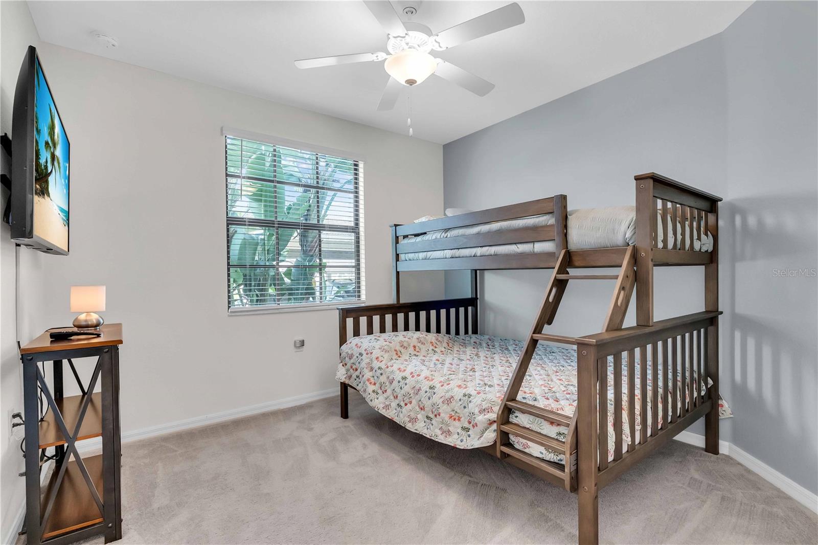 TERRACE IV AT LAKEWOOD NATIONAL PH II - Residential Lease