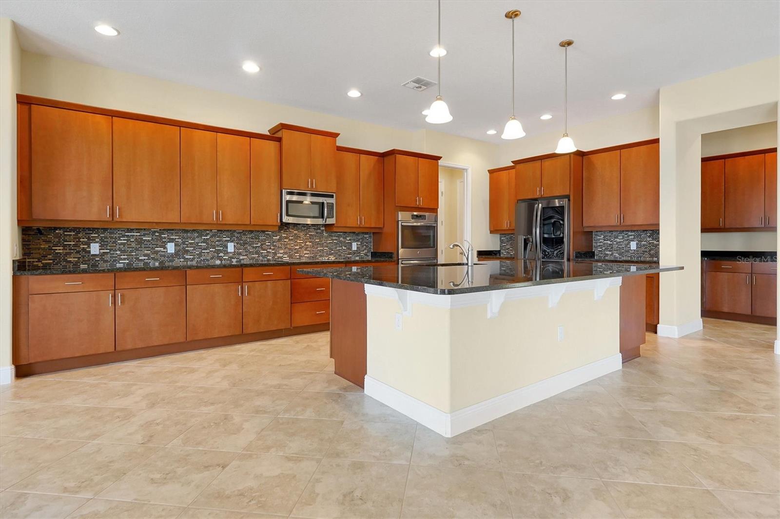 BELLALAGO PH 6H & 6I - Residential