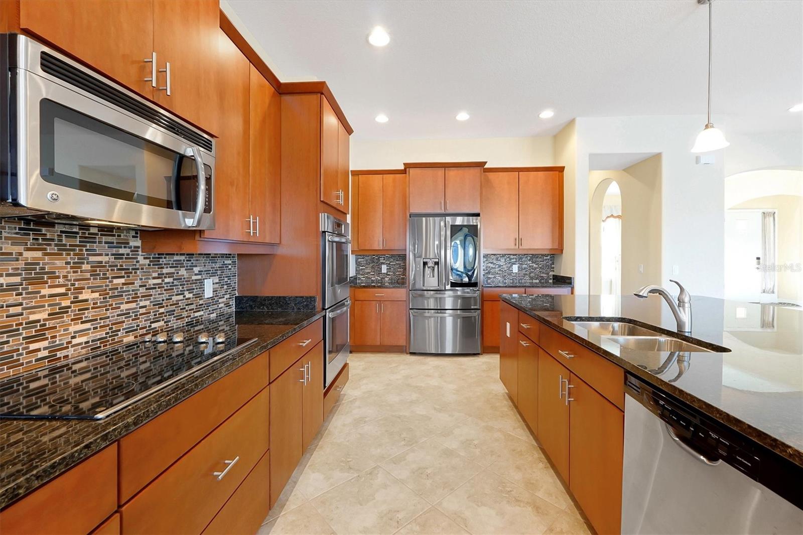 BELLALAGO PH 6H & 6I - Residential