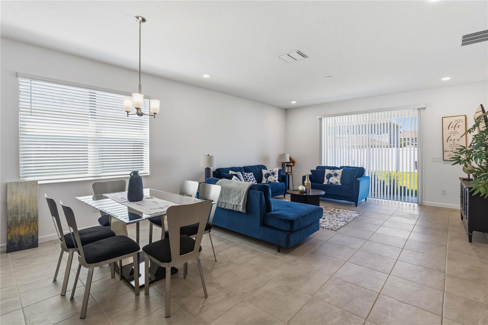 REDBRIDGE SQUARE - Residential