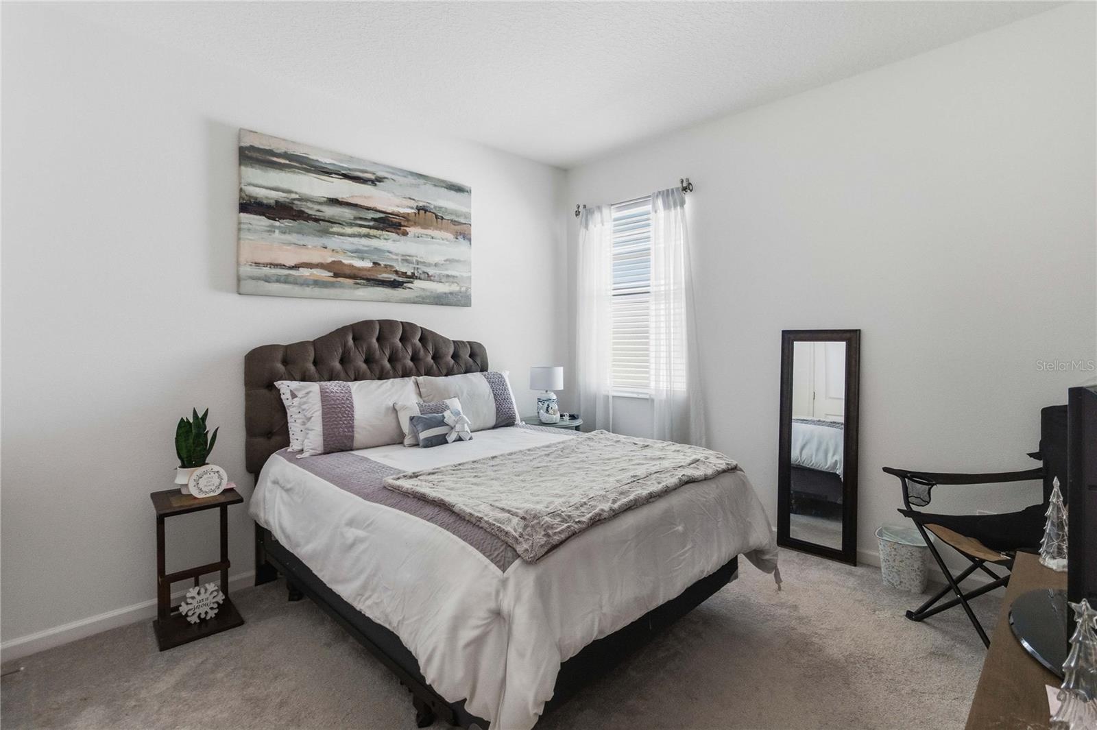 REDBRIDGE SQUARE - Residential