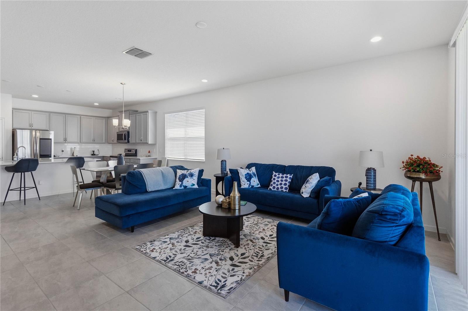 REDBRIDGE SQUARE - Residential