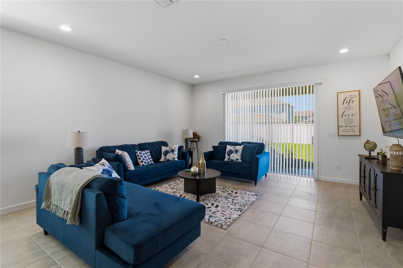 REDBRIDGE SQUARE - Residential