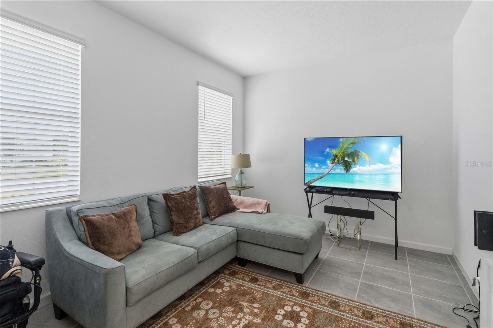 REDBRIDGE SQUARE - Residential