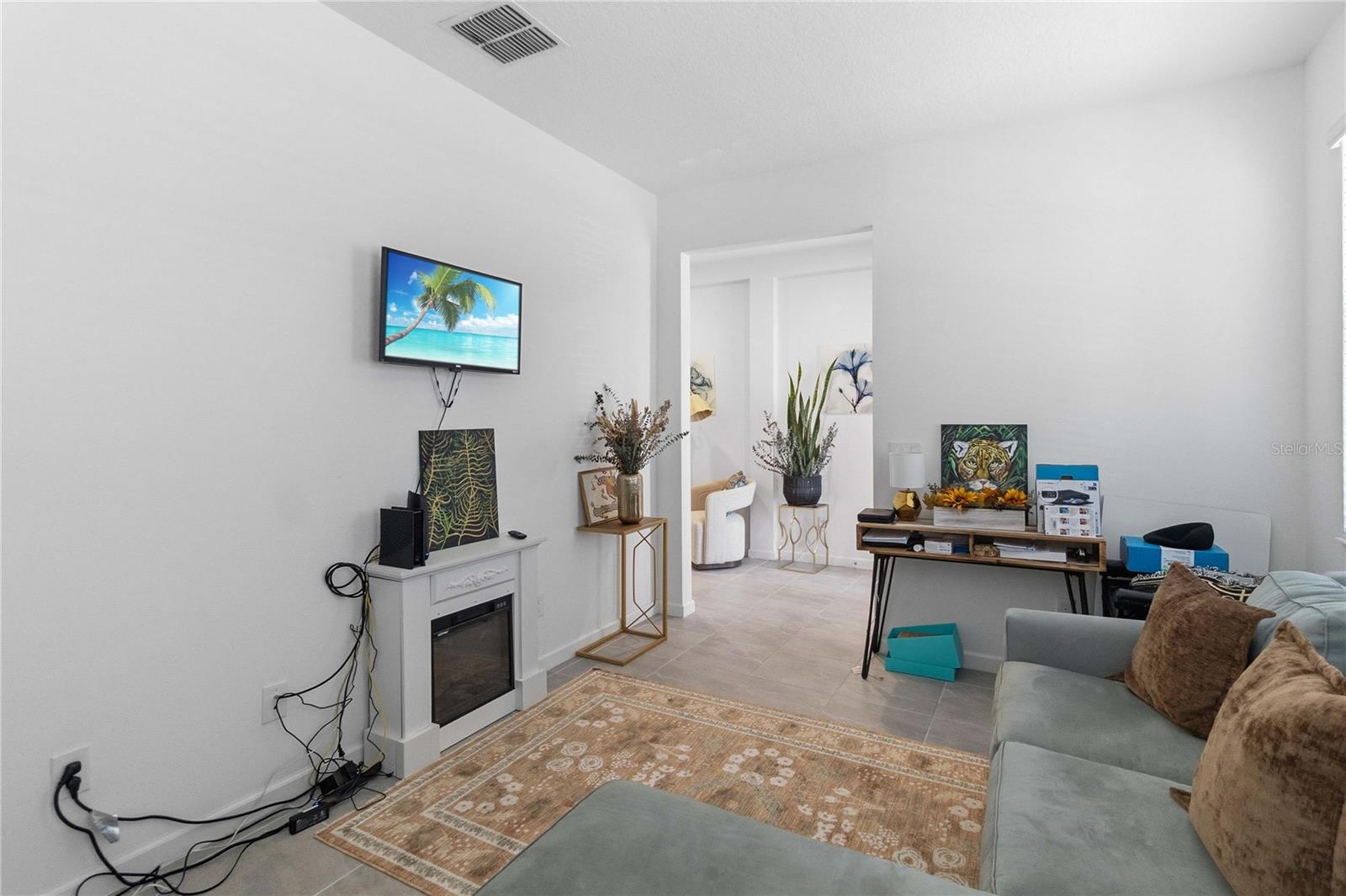 REDBRIDGE SQUARE - Residential