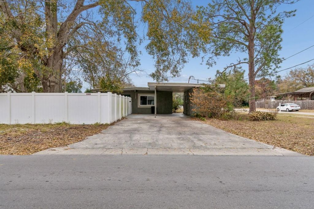 Photo of 1645 Avenue C NE, Winter Haven, FL 33881 (MLS # A4683425)