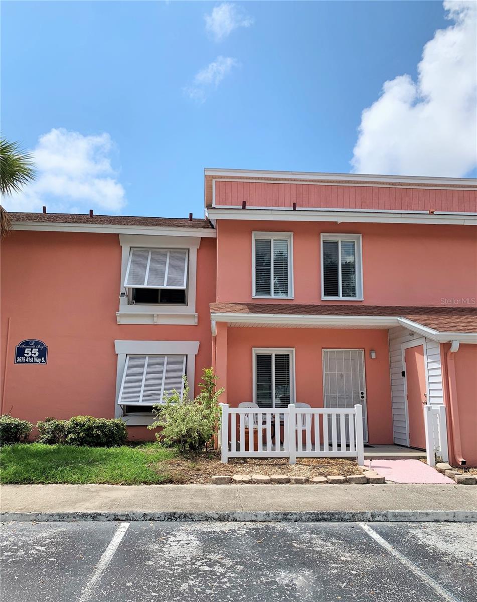 View SAINT PETERSBURG, FL 33711 townhome