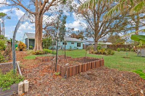 A home in PORT CHARLOTTE