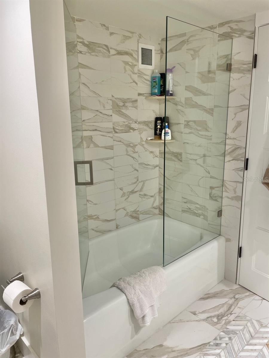 SAND KEY CONDO-SOUTH BEACH 1460 - Residential Lease