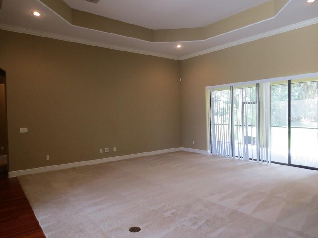 DARBY LAKE - Residential Lease