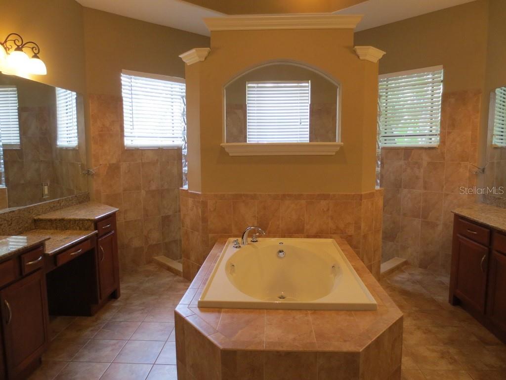 DARBY LAKE - Residential Lease
