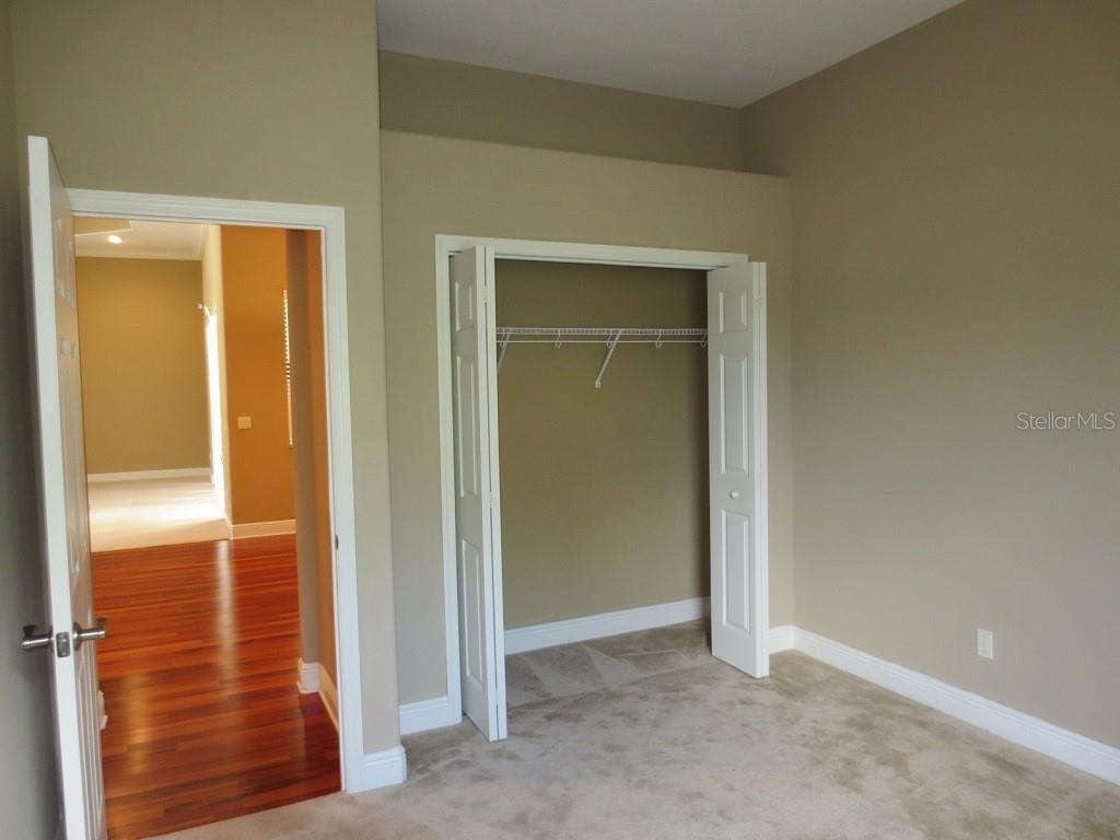 DARBY LAKE - Residential Lease
