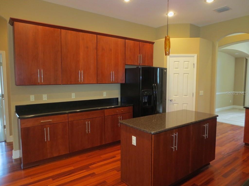 DARBY LAKE - Residential Lease