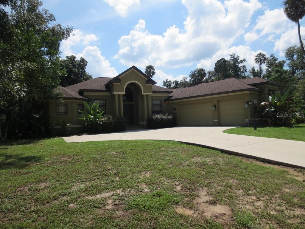 DARBY LAKE - Residential Lease