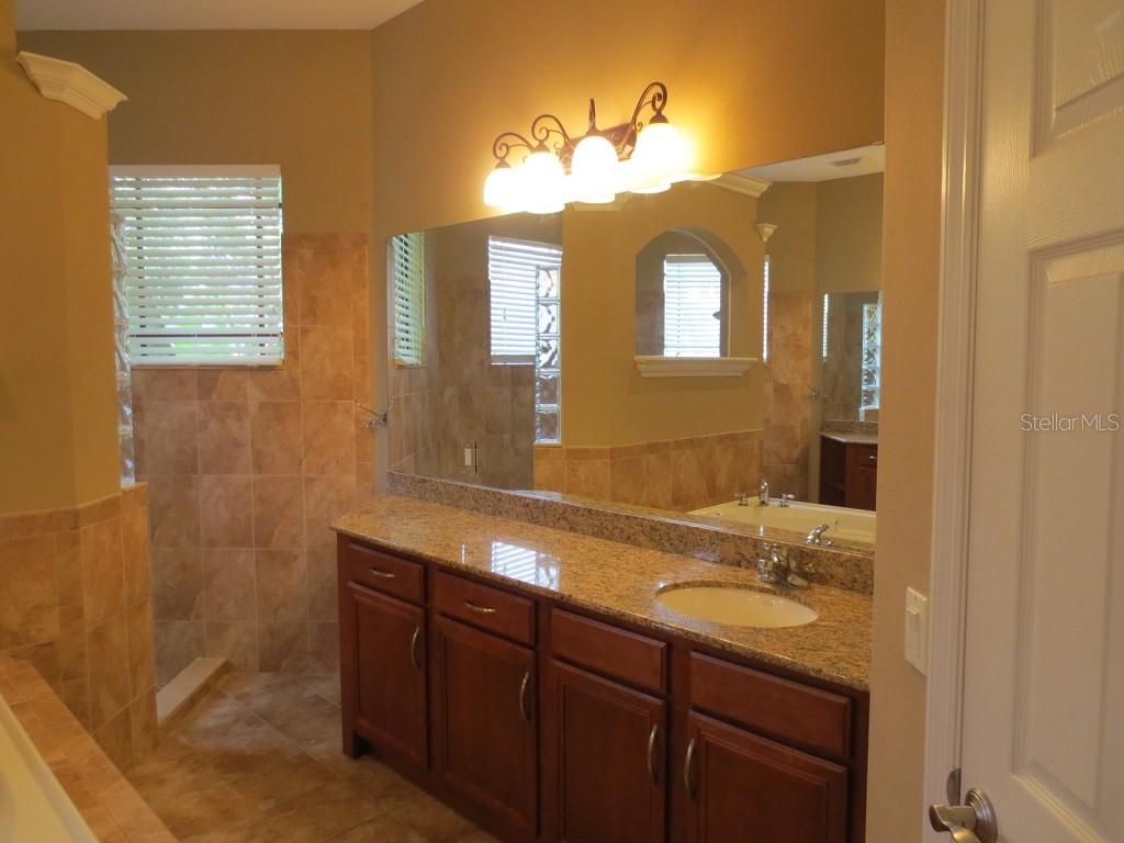 DARBY LAKE - Residential Lease
