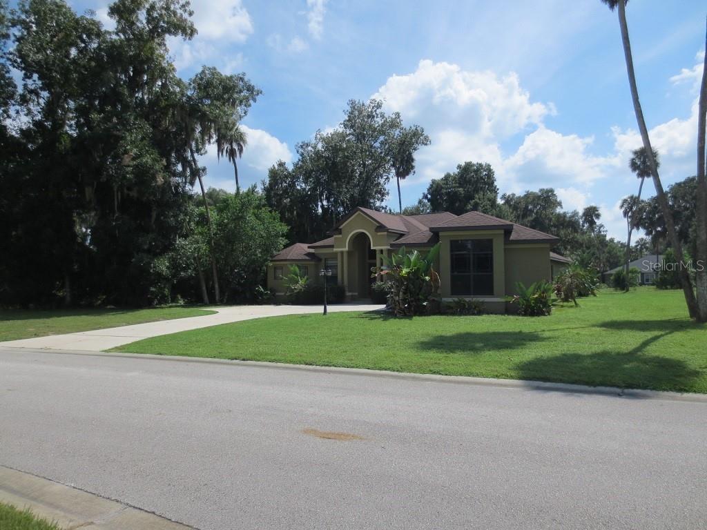 DARBY LAKE - Residential Lease