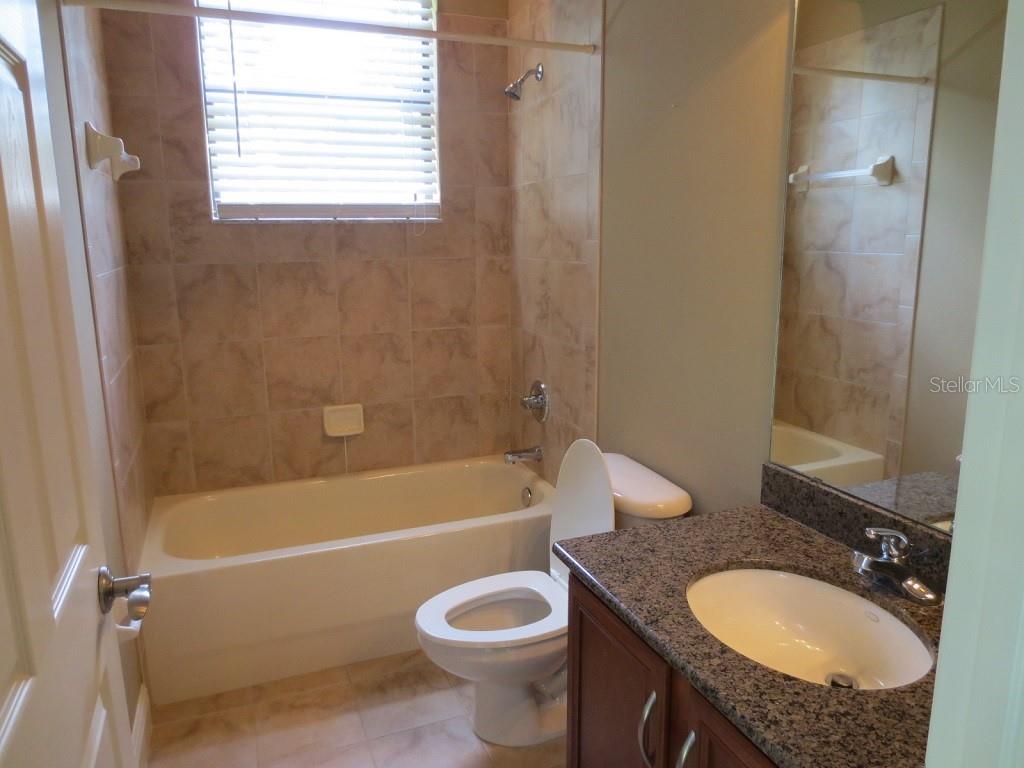 DARBY LAKE - Residential Lease