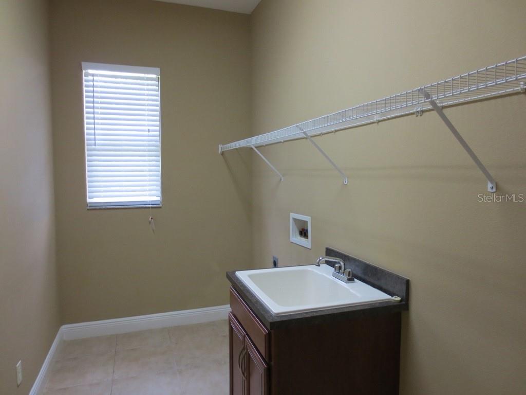 DARBY LAKE - Residential Lease
