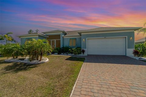 A home in PORT CHARLOTTE