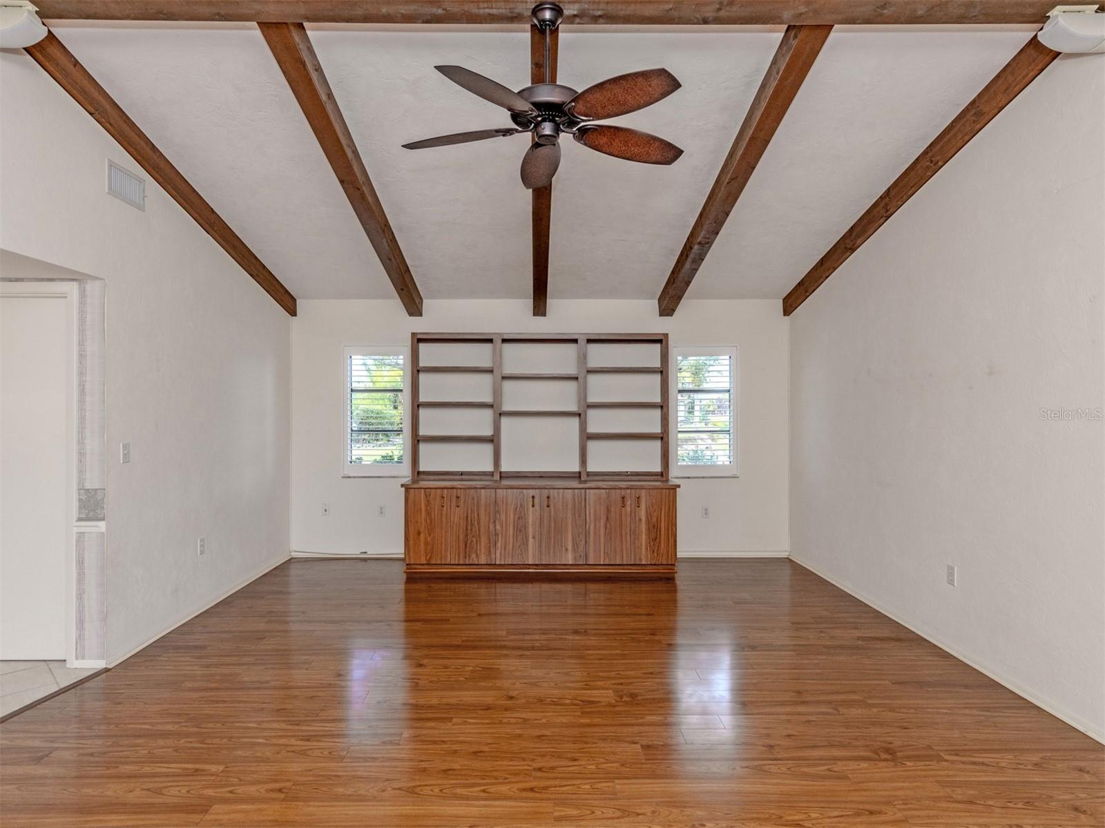 VENICE GARDENS - Residential