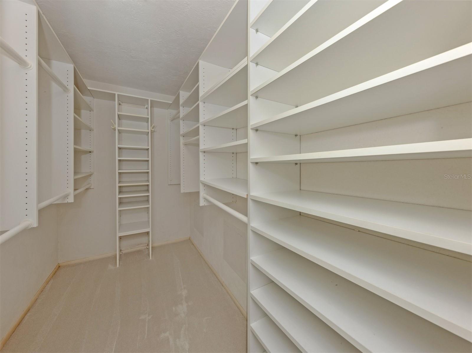 VENICE GARDENS - Residential