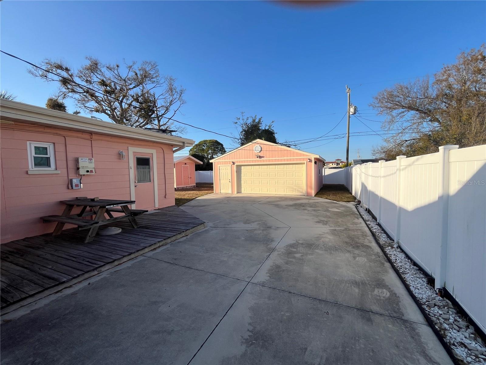 NORTH EDGEWOOD SEC OF VENICE - Residential