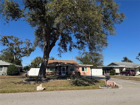 733 LAUREL AVENUE VENICE FL 34285