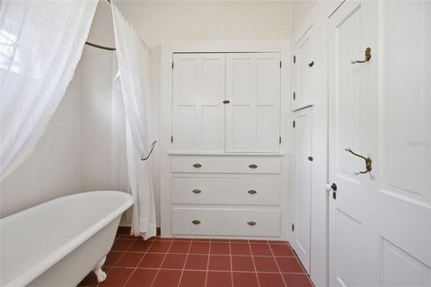 Tiny photo for 835 SE 3rd Street, Ocala, FL 34471 (MLS # OM716516)