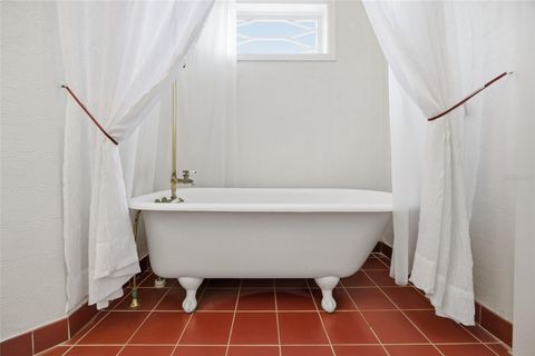 Tiny photo for 835 SE 3rd Street, Ocala, FL 34471 (MLS # OM716516)