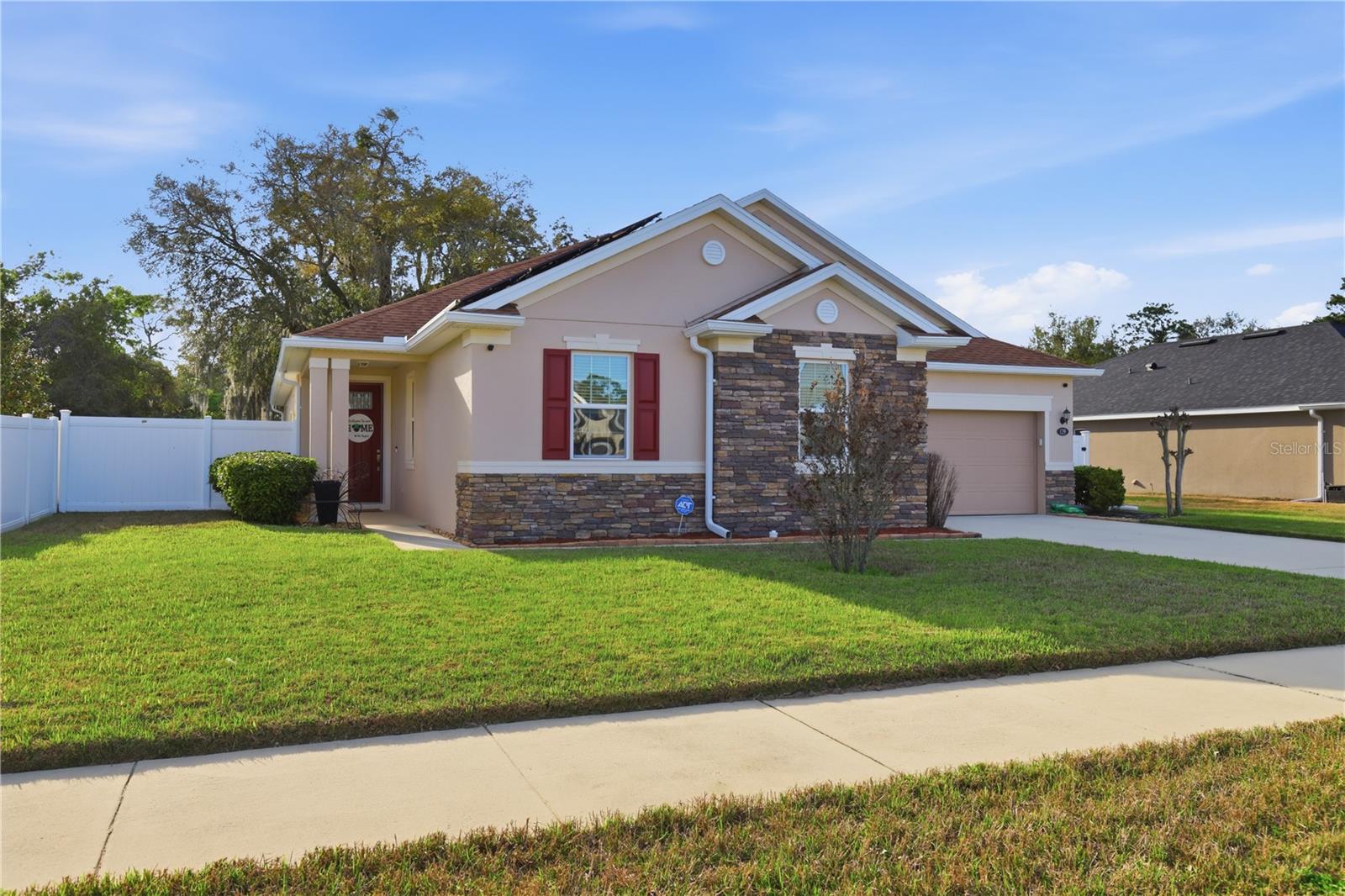 ALEXANDRIA POINTE - Residential
