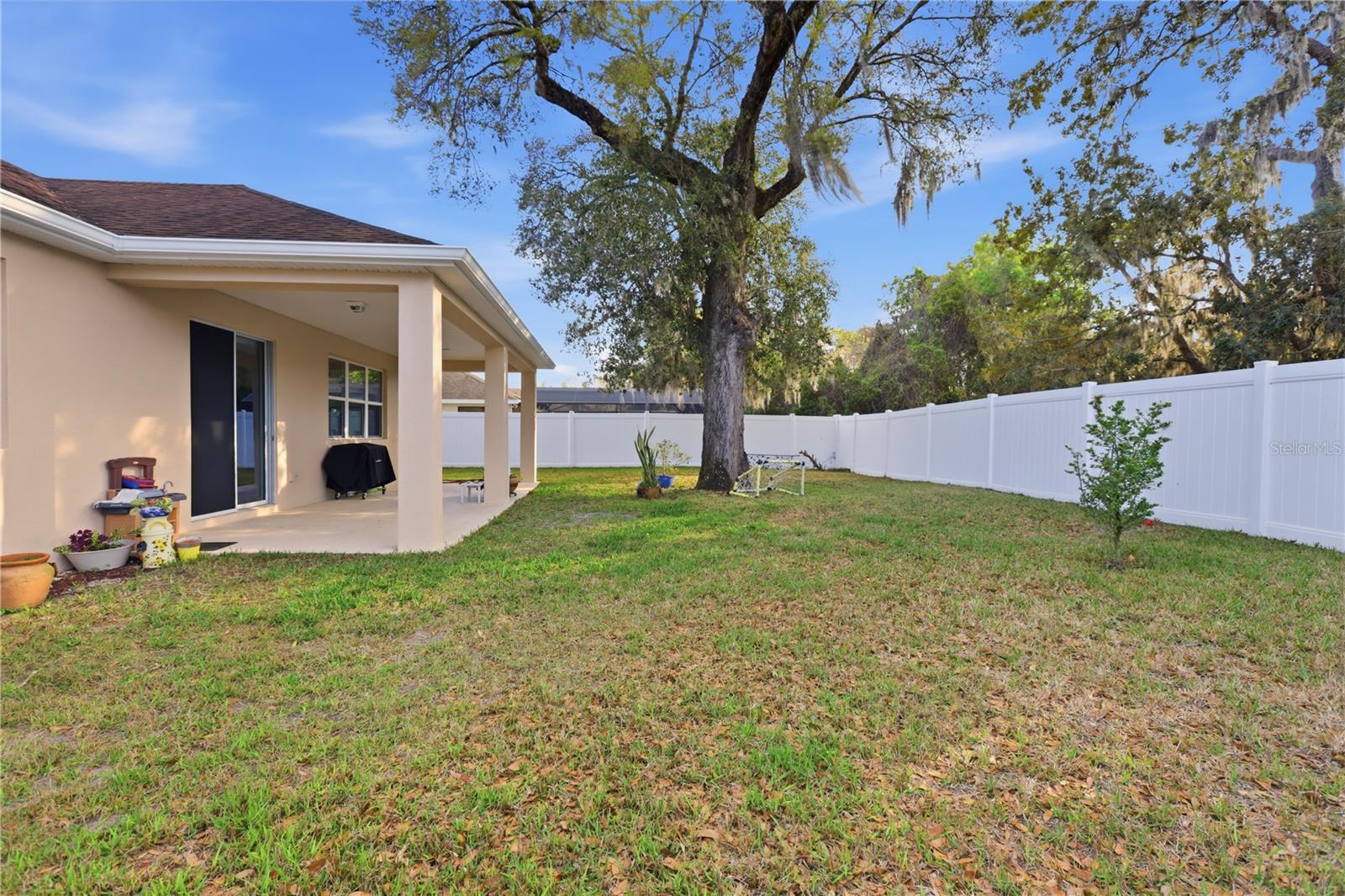 ALEXANDRIA POINTE - Residential