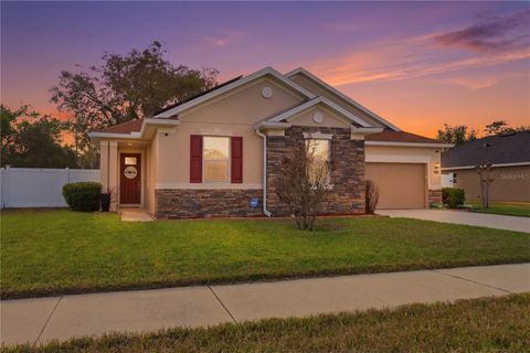 Photo of 129 Alexandria Circle, Deland, FL 32724 (MLS # V4947339)