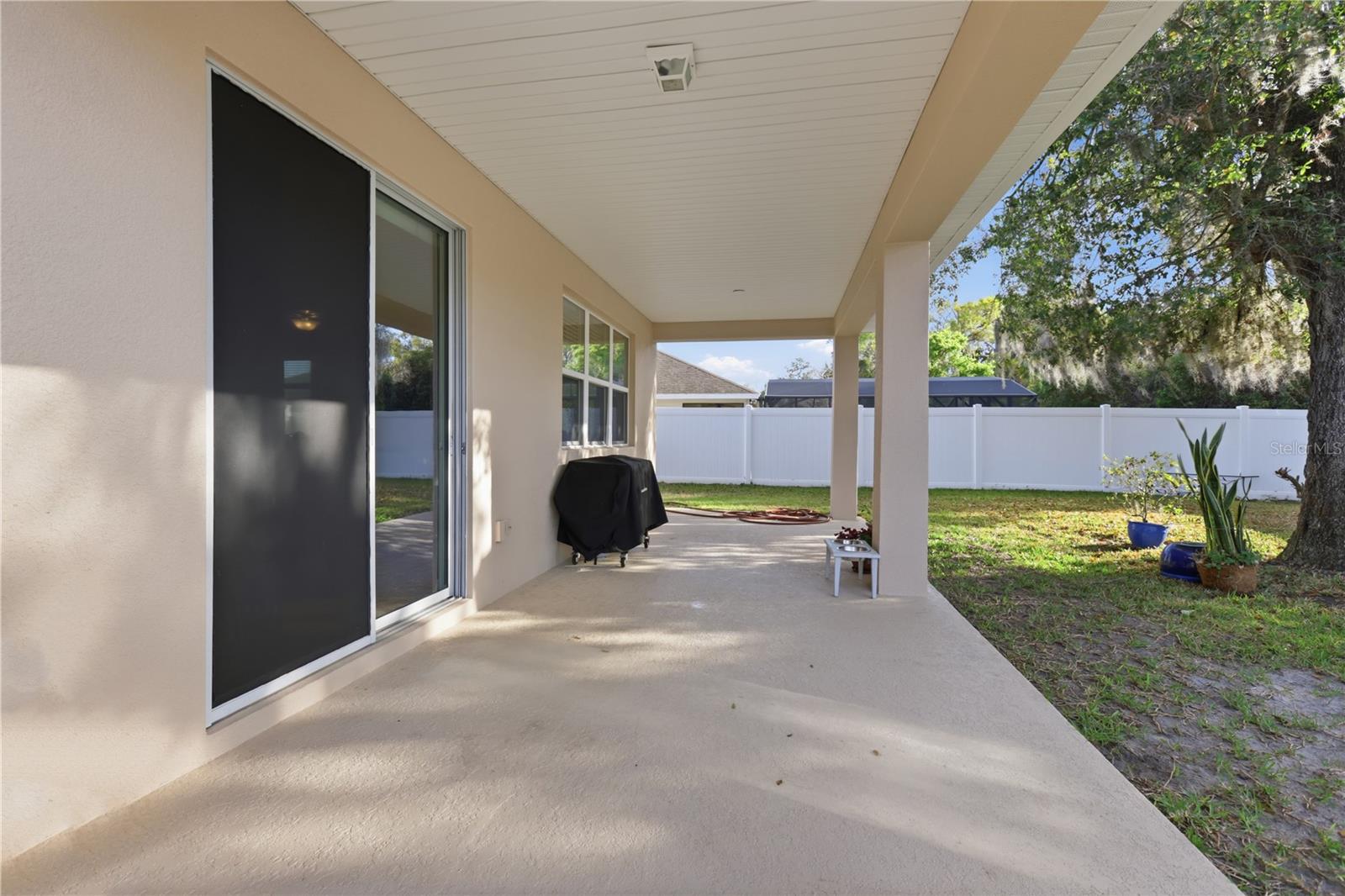 ALEXANDRIA POINTE - Residential