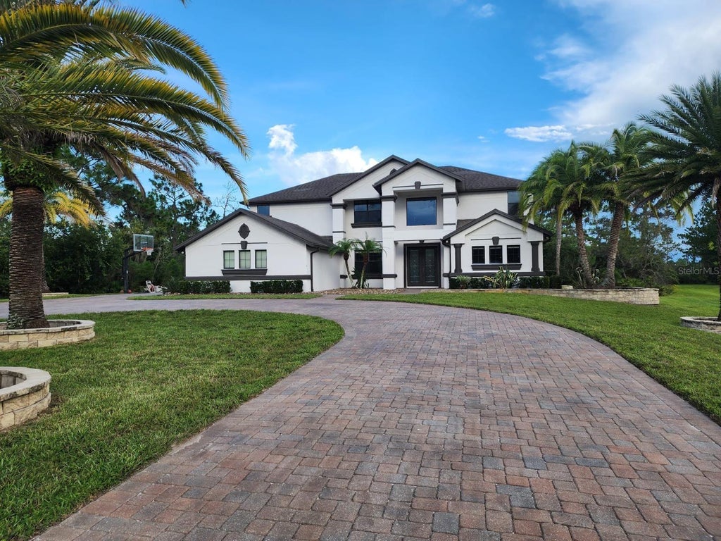 Photo of 14333 Bella Lane, Orlando, FL 32832 (MLS # S5155698)