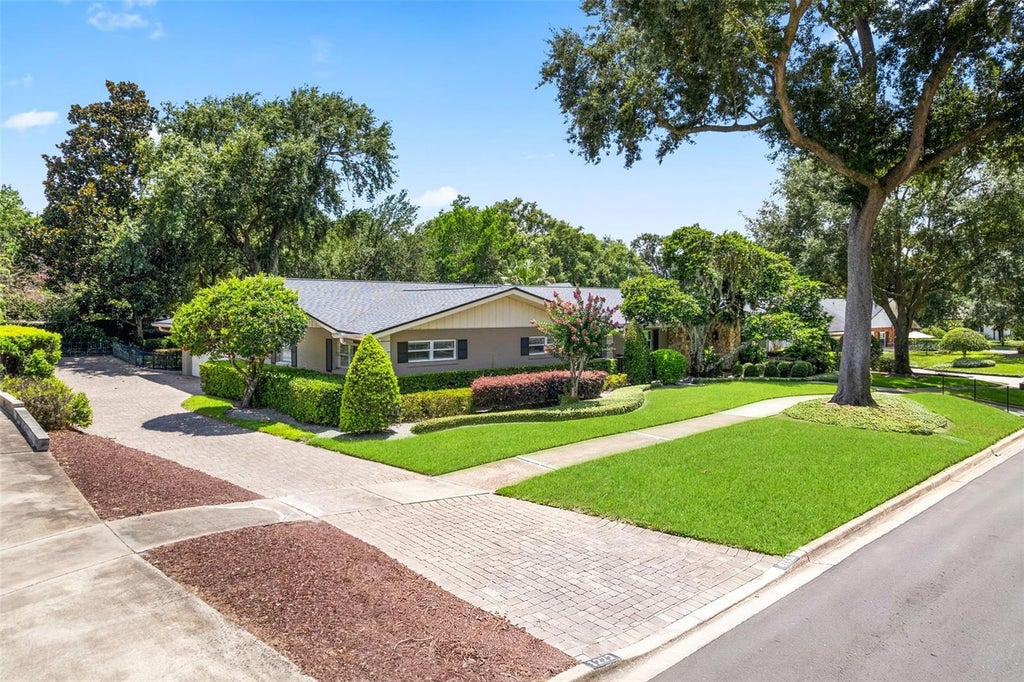 Photo of Orlando, FL 32806 (MLS # O6419282)