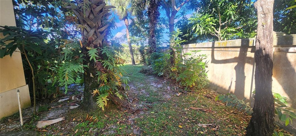 Photo of 3306 NW 31st Terrace, Oakland Park, FL 33309 (MLS # O6363150)