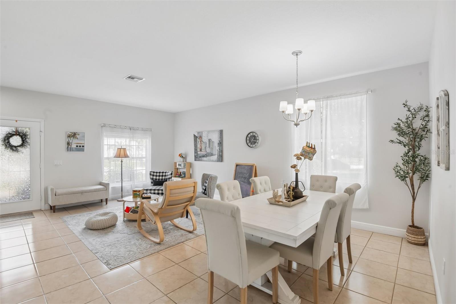 5903 CAPE LOOP