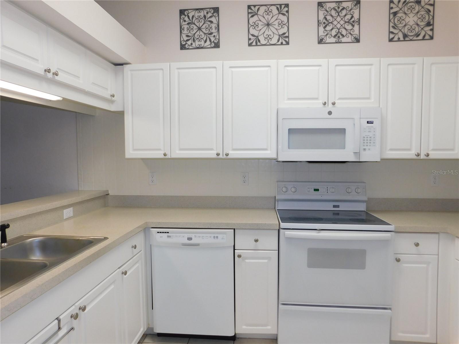 ASHLEY DOWNS - Residential Lease
