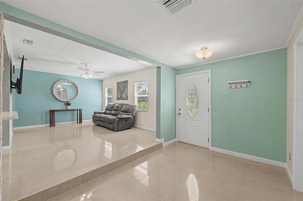 Photo of 6704 S Gabrielle Street, Tampa, FL 33611 (MLS # TB8538472)