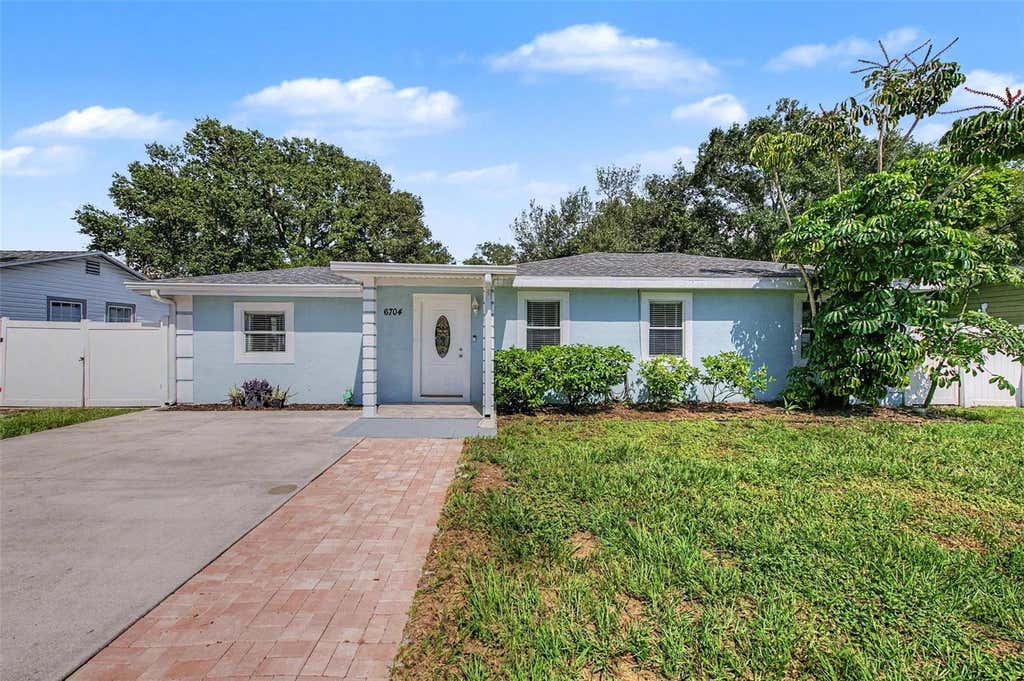 Photo of 6704 S Gabrielle Street, Tampa, FL 33611 (MLS # TB8538472)
