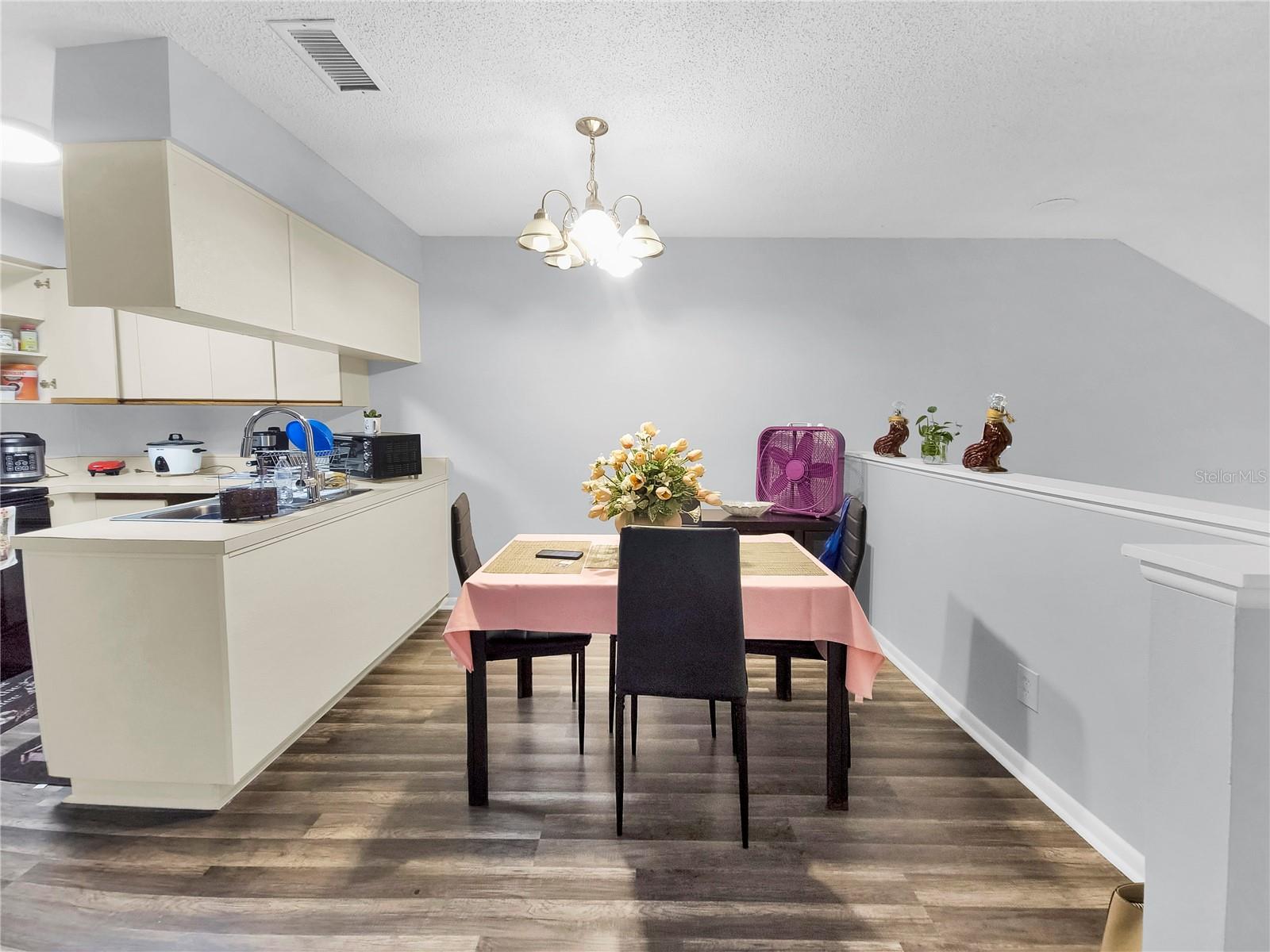 304 34TH AVENUE DRIVE E 304