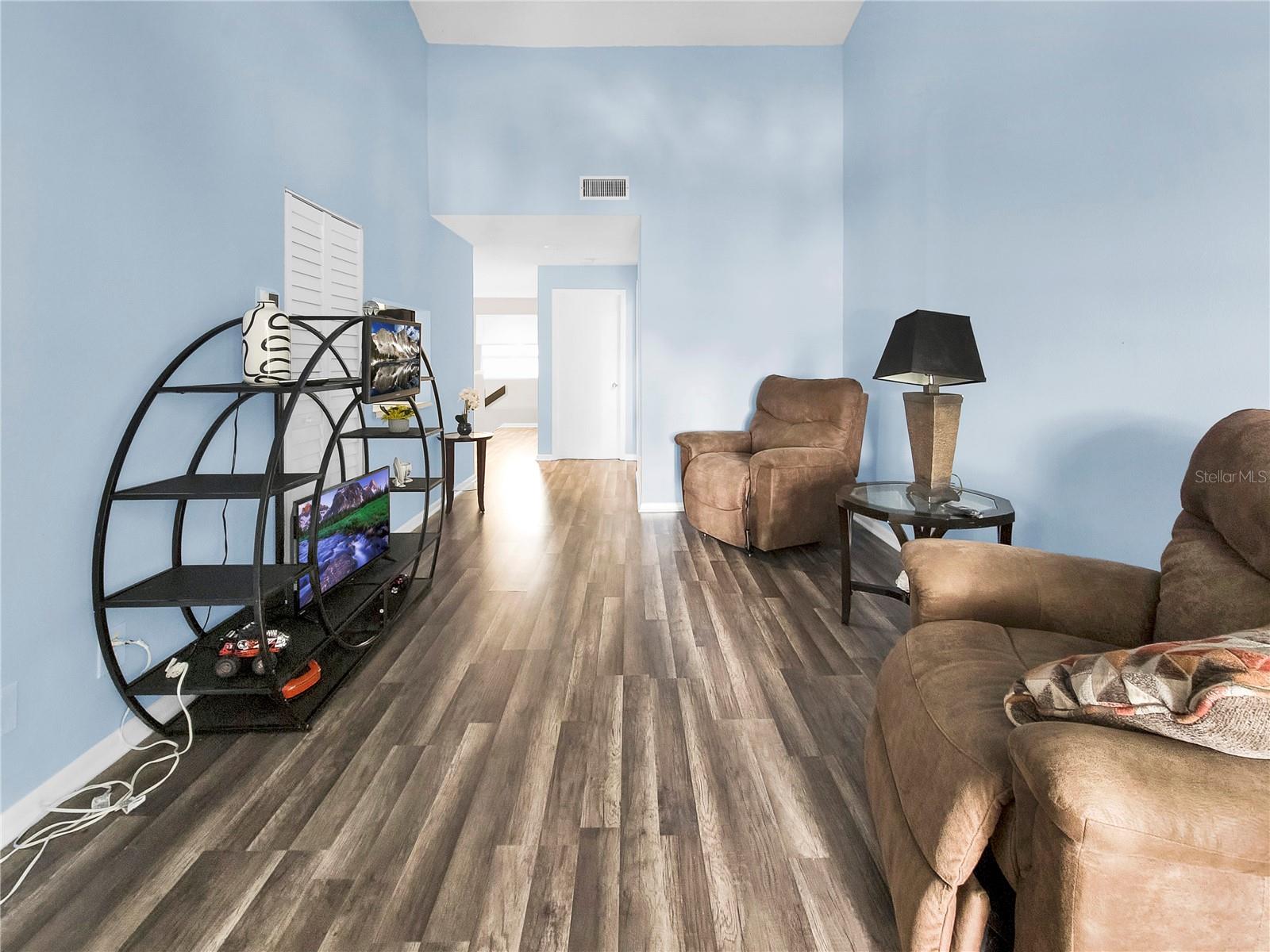 304 34TH AVENUE DRIVE E 304