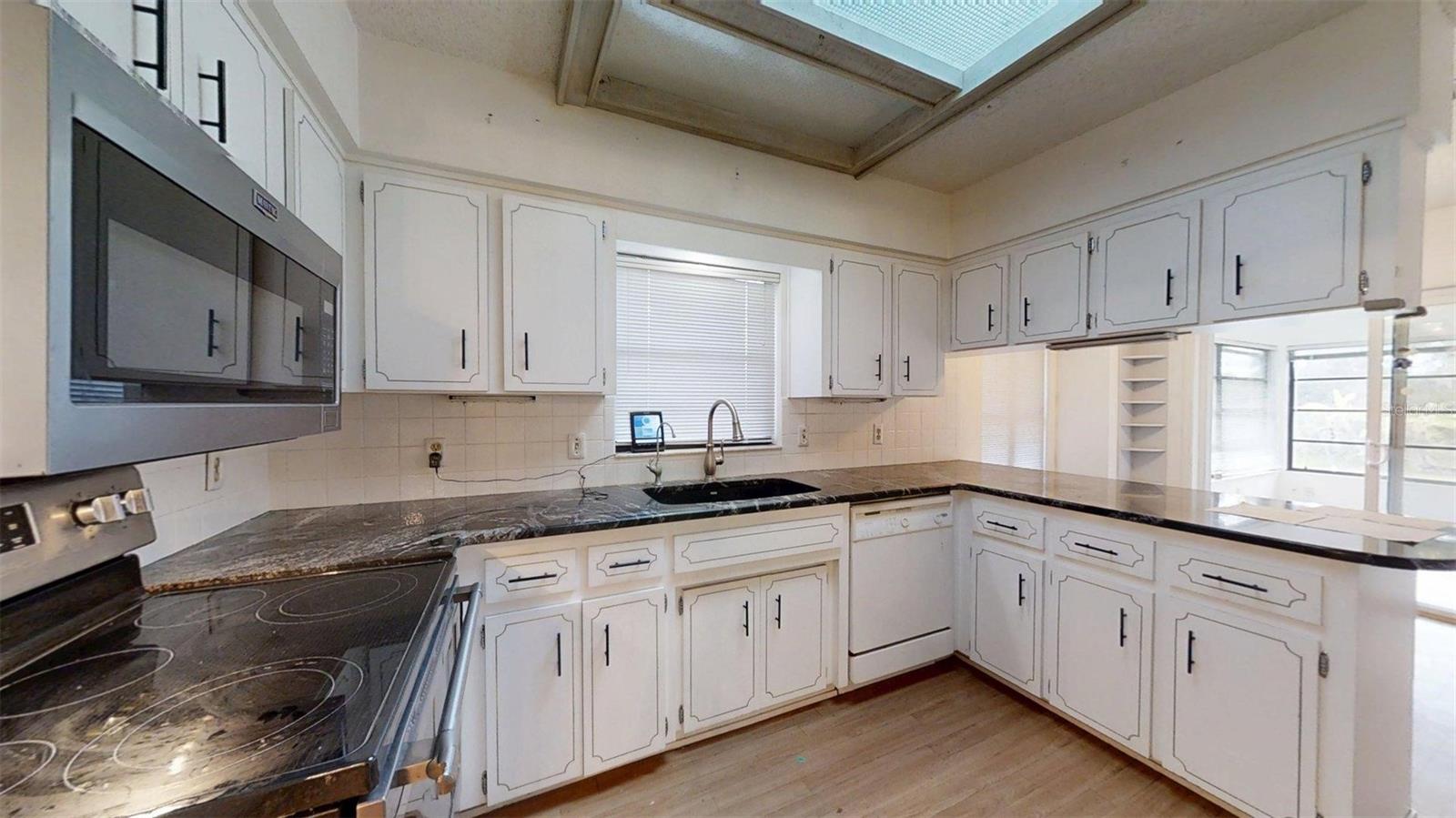 ARCHWOOD ESTATES UNREC SUB - Residential